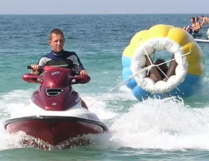 水上インフレータブルバーフボールトーイングチューブ水上スキー - Sports Equipment That Starts With A のレビューと価格